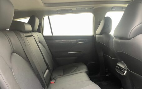 Toyota Highlander, 2025 год, 6 260 000 рублей, 13 фотография