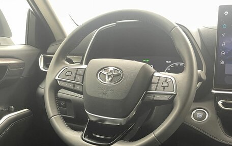 Toyota Highlander, 2025 год, 6 260 000 рублей, 20 фотография