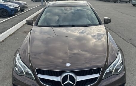 Mercedes-Benz E-Класс, 2015 год, 1 800 000 рублей, 1 фотография