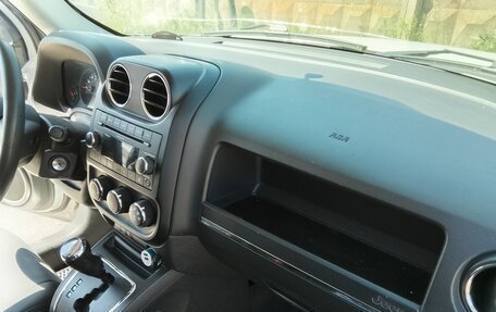 Jeep Liberty (Patriot), 2011 год, 1 370 000 рублей, 8 фотография