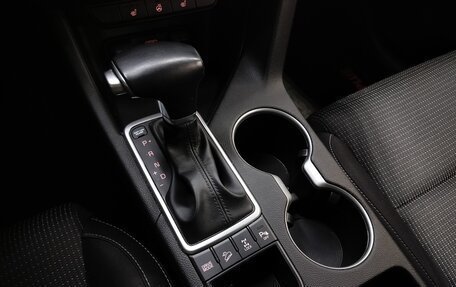 KIA Sportage IV рестайлинг, 2020 год, 2 390 000 рублей, 13 фотография