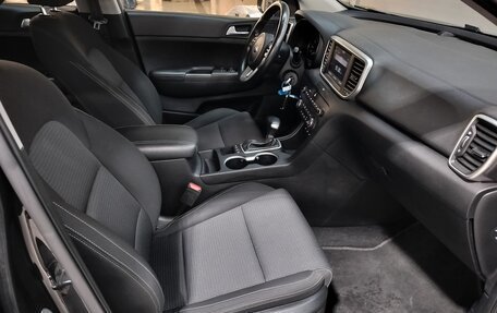 KIA Sportage IV рестайлинг, 2020 год, 2 390 000 рублей, 24 фотография