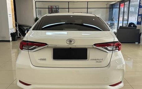 Toyota Corolla, 2022 год, 1 100 000 рублей, 5 фотография