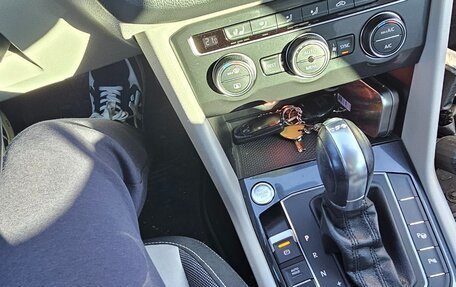 Volkswagen Tiguan II, 2017 год, 2 500 000 рублей, 10 фотография