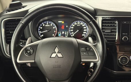 Mitsubishi Outlander III рестайлинг 3, 2014 год, 1 280 000 рублей, 14 фотография
