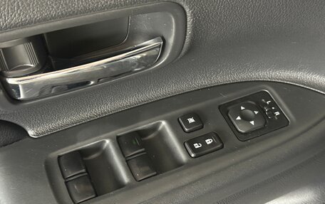 Mitsubishi Outlander III рестайлинг 3, 2014 год, 1 280 000 рублей, 11 фотография