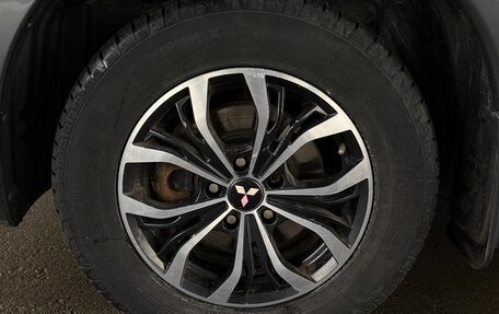 Mitsubishi Outlander III рестайлинг 3, 2014 год, 1 280 000 рублей, 22 фотография