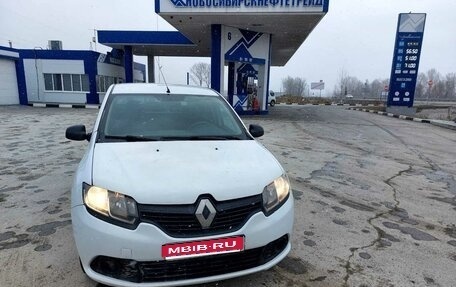 Renault Logan II, 2015 год, 600 000 рублей, 1 фотография