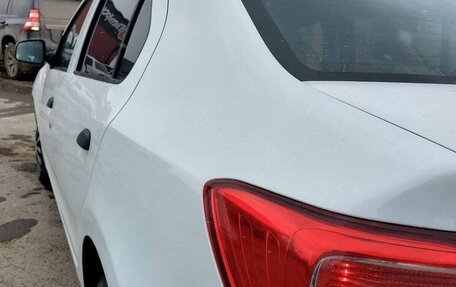 Renault Logan II, 2015 год, 600 000 рублей, 8 фотография