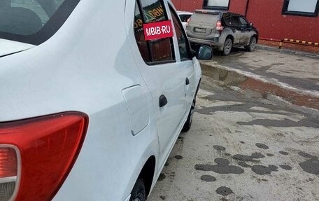 Renault Logan II, 2015 год, 600 000 рублей, 7 фотография