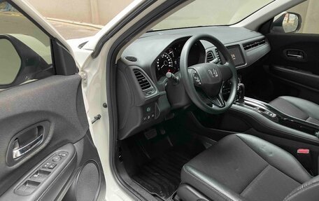 Honda Vezel, 2020 год, 1 740 000 рублей, 5 фотография