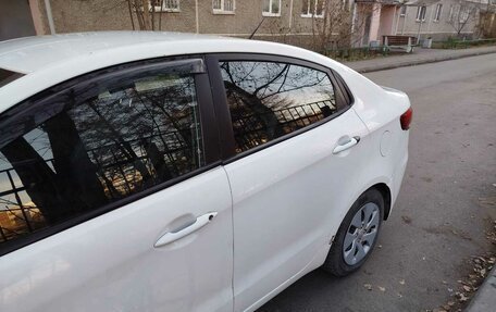 KIA Rio III рестайлинг, 2015 год, 430 000 рублей, 2 фотография