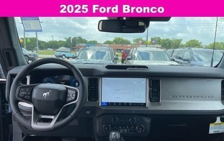 Ford Bronco, 2025 год, 9 783 222 рублей, 16 фотография