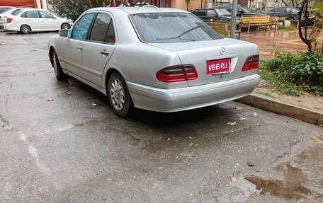 Mercedes-Benz E-Класс, 2002 год, 565 000 рублей, 5 фотография