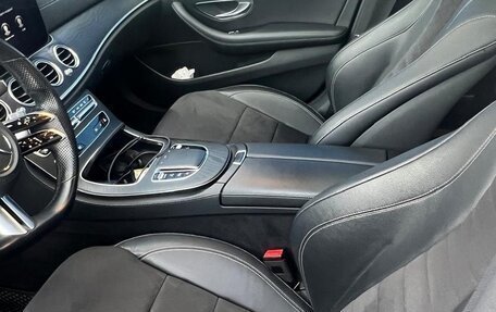 Mercedes-Benz E-Класс, 2021 год, 4 750 000 рублей, 6 фотография