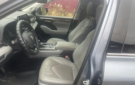 Toyota Highlander, 2020 год, 4 600 000 рублей, 6 фотография