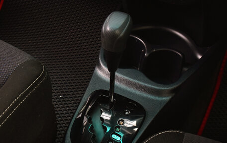 Toyota Vitz, 2018 год, 899 000 рублей, 15 фотография