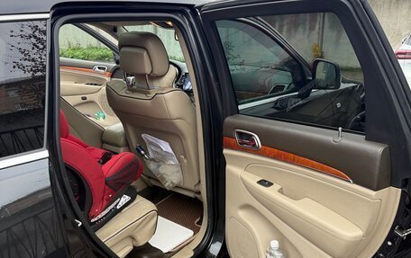 Jeep Grand Cherokee, 2012 год, 1 500 000 рублей, 14 фотография