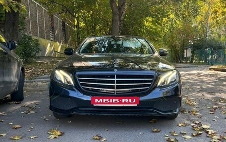 Mercedes-Benz E-Класс, 2016 год, 1 650 000 рублей, 6 фотография