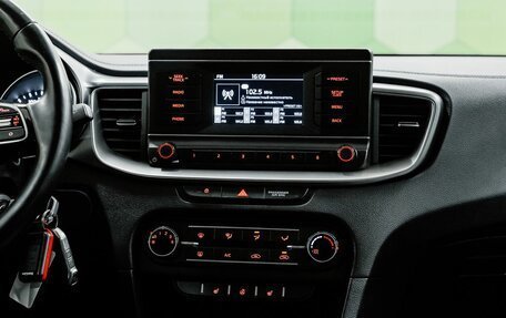 KIA cee'd III, 2021 год, 2 000 000 рублей, 19 фотография