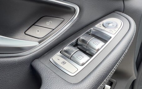 Mercedes-Benz C-Класс, 2018 год, 2 380 000 рублей, 11 фотография