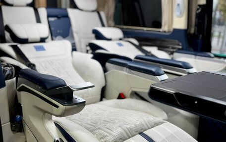 Mercedes-Benz Vito, 2023 год, 8 199 000 рублей, 4 фотография