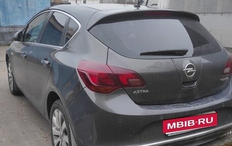 Opel Astra J, 2013 год, 950 000 рублей, 6 фотография