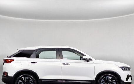 FAW Bestune T77, 2024 год, 1 999 000 рублей, 3 фотография