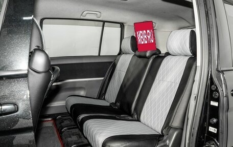 Toyota ISis I, 2010 год, 1 280 000 рублей, 7 фотография