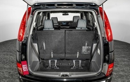 Toyota ISis I, 2010 год, 1 280 000 рублей, 17 фотография