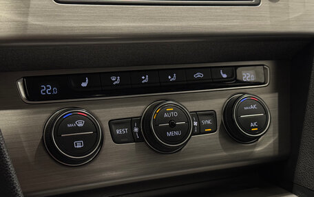 Volkswagen Passat B8 рестайлинг, 2016 год, 1 670 000 рублей, 17 фотография