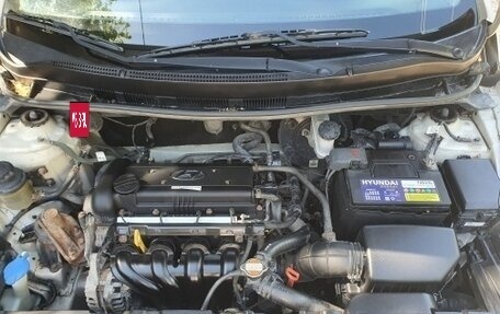 Hyundai Solaris II рестайлинг, 2012 год, 800 000 рублей, 10 фотография