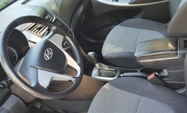 Hyundai Solaris II рестайлинг, 2012 год, 800 000 рублей, 28 фотография