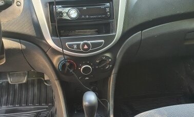 Hyundai Solaris II рестайлинг, 2012 год, 800 000 рублей, 34 фотография