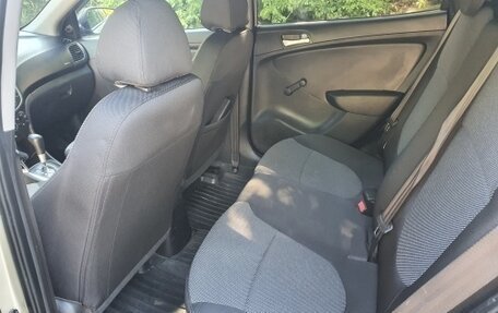 Hyundai Solaris II рестайлинг, 2012 год, 800 000 рублей, 39 фотография