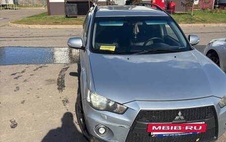 Mitsubishi Outlander III рестайлинг 3, 2011 год, 1 200 000 рублей, 7 фотография