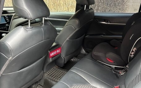 Toyota Camry, 2018 год, 2 000 000 рублей, 14 фотография