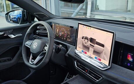 Volkswagen Tiguan, 2025 год, 4 950 000 рублей, 24 фотография