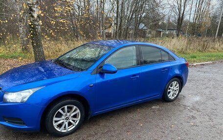 Chevrolet Cruze II, 2011 год, 670 000 рублей, 2 фотография