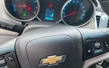 Chevrolet Cruze II, 2011 год, 670 000 рублей, 6 фотография