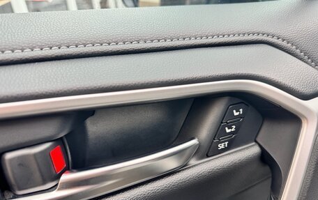 Toyota RAV4, 2020 год, 3 395 000 рублей, 6 фотография