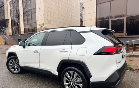 Toyota RAV4, 2020 год, 3 395 000 рублей, 23 фотография