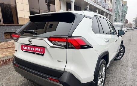 Toyota RAV4, 2020 год, 3 395 000 рублей, 20 фотография