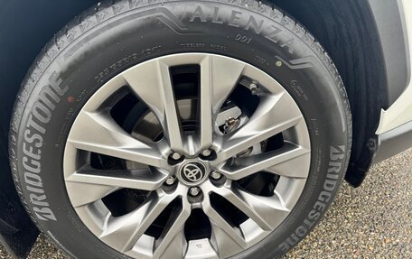 Toyota RAV4, 2020 год, 3 395 000 рублей, 28 фотография