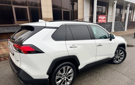 Toyota RAV4, 2020 год, 3 395 000 рублей, 33 фотография