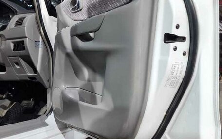 Mazda Premacy III, 2000 год, 420 000 рублей, 25 фотография