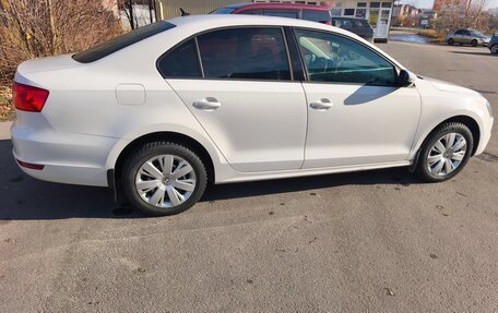 Volkswagen Jetta VI, 2013 год, 1 110 000 рублей, 12 фотография