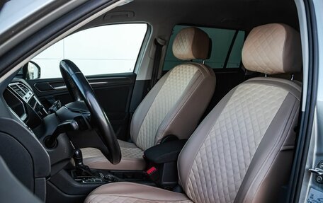 Volkswagen Tiguan II, 2018 год, 2 600 000 рублей, 18 фотография