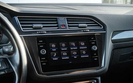 Volkswagen Tiguan II, 2018 год, 2 600 000 рублей, 29 фотография