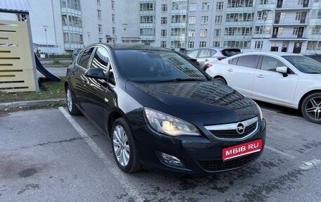 Opel Astra J, 2011 год, 950 000 рублей, 1 фотография